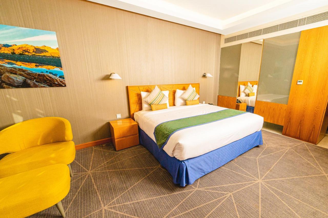 Hotel استراحة الفيحاء Al Feyhaa Resthouse à Samail Extérieur photo